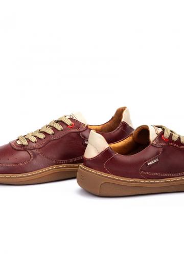 Ботинки на шнуровке