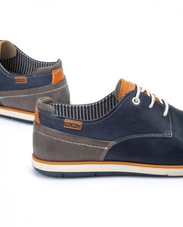 Ботинки на шнуровке