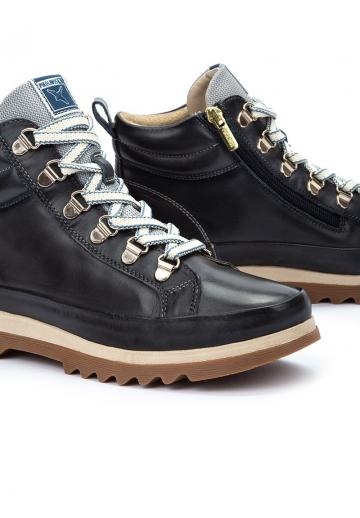 Ботинки на шнуровке