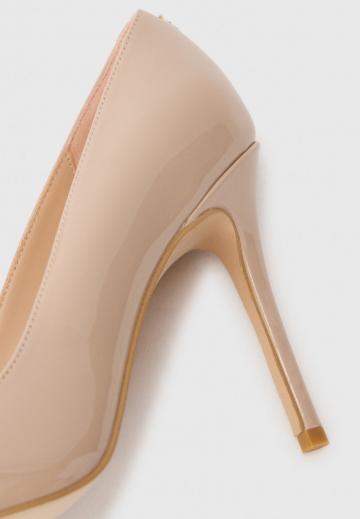 Туфли на высоком каблуке