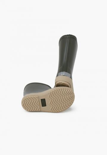 Резиновые сапоги