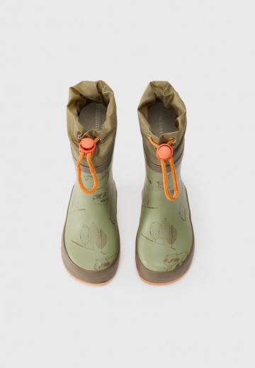 Резиновые сапоги