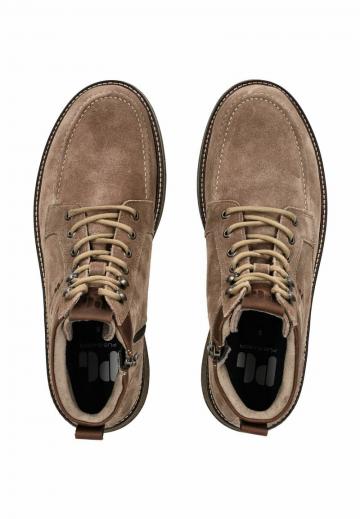 Ботинки на шнуровке