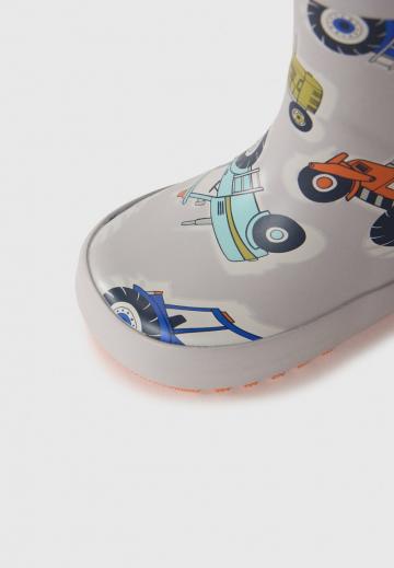 Резиновые сапоги