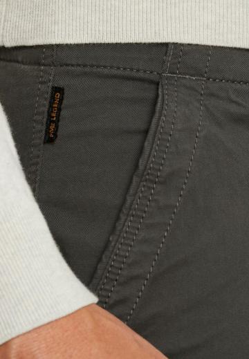 Брюки с накладными карманами