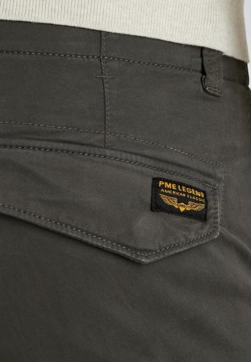 Брюки с накладными карманами