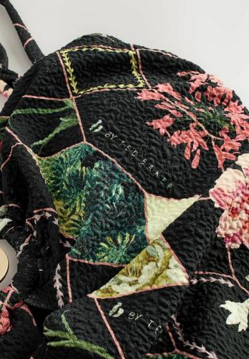 Слитный купальник