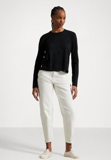 Короткие джинсы