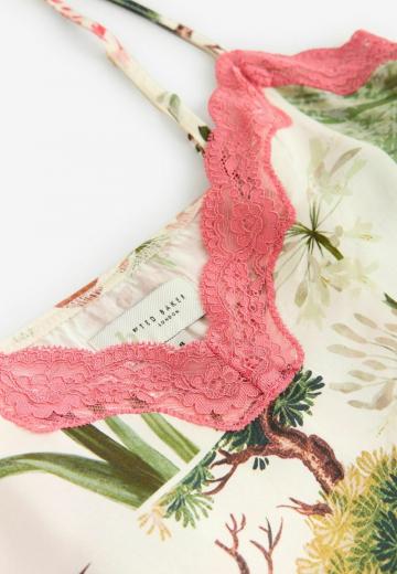 Топ на бретельках