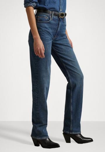 Прямые джинсы