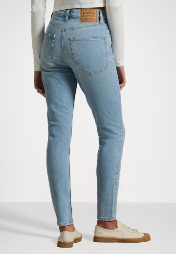 Узкие джинсы