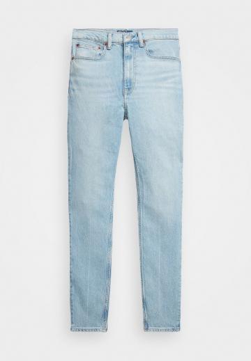 Узкие джинсы