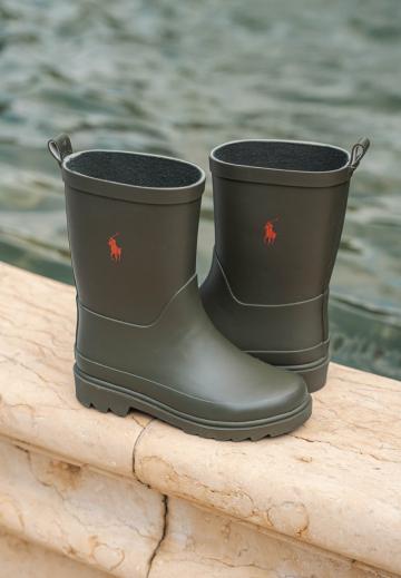 Резиновые сапоги