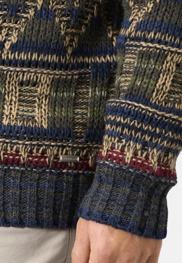 Вязаная кофта