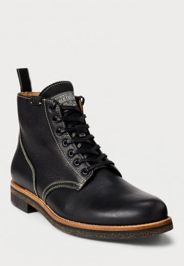 Ботинки на шнуровке