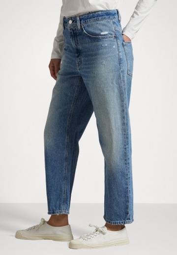 Джинсы бойфренда