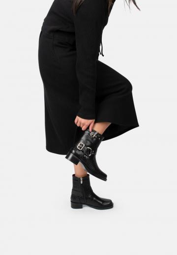 Ковбойские сапоги