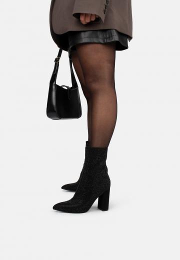 Полусапожки на высоком каблуке