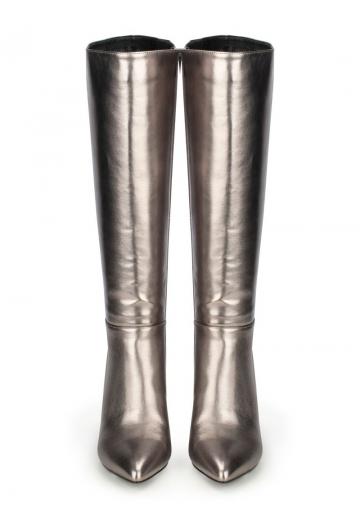 Высокие сапоги