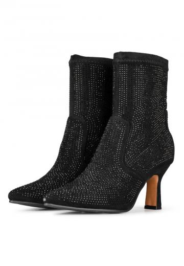 Полусапожки на высоком каблуке