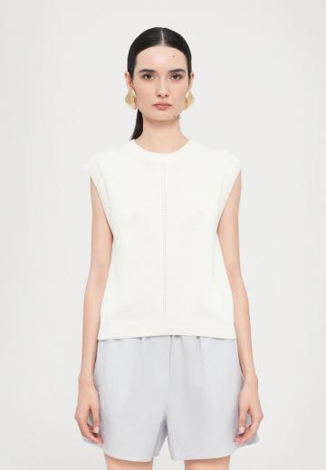 Пуловер без рукавов