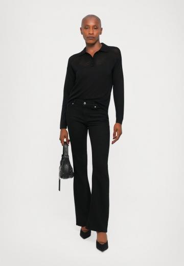 Пуловер с воротником поло