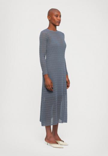 Длинное платье