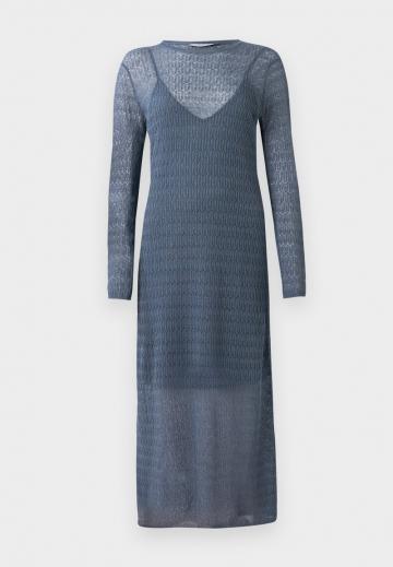 Длинное платье