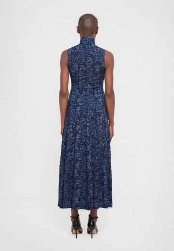 Длинное платье