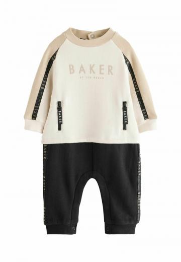 Набор одежды