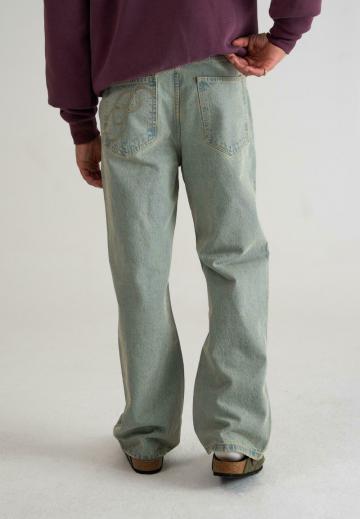 Свободные джинсы