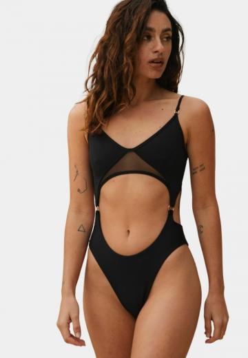 Слитный купальник