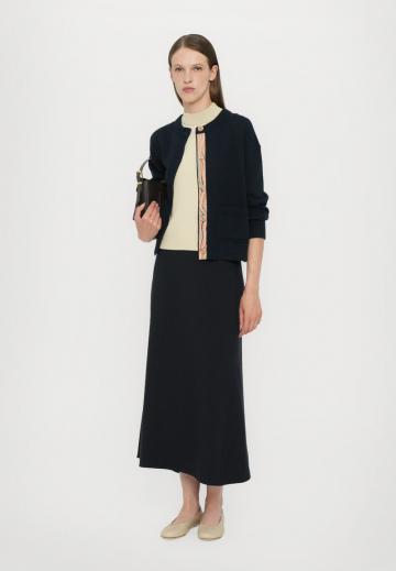 Вязаная кофта