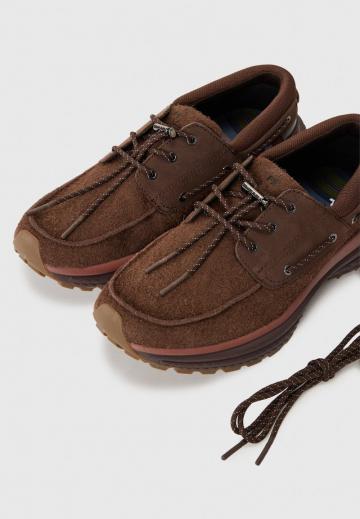 Ботинки на шнуровке