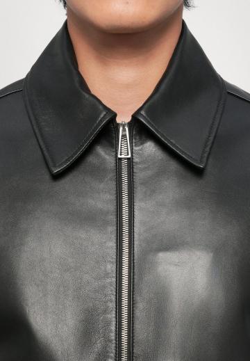 Куртка бомбер