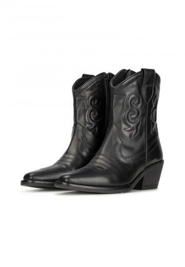 Ковбойские сапожки