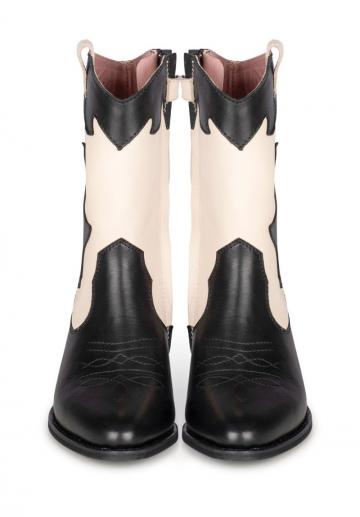 Ковбойские сапожки