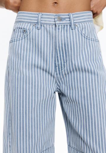 Свободные джинсы