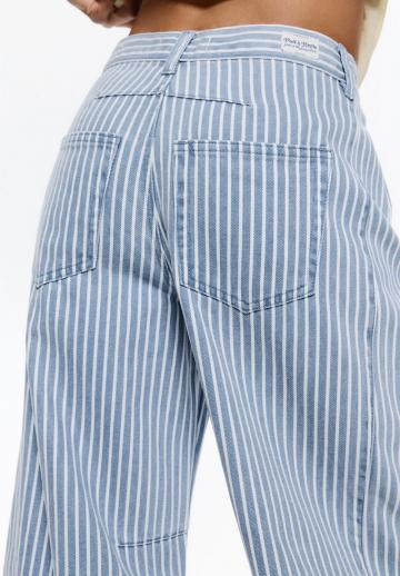 Свободные джинсы