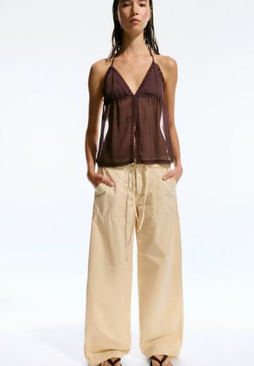 Топ на бретельках