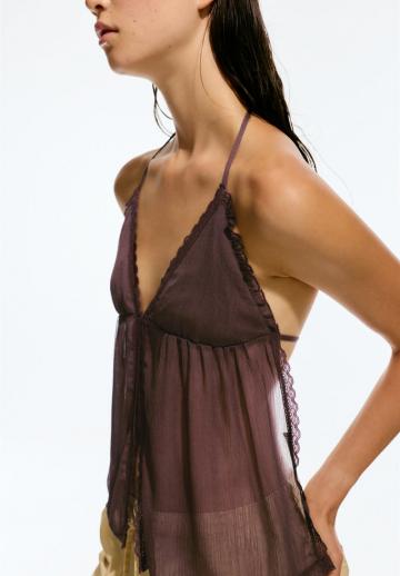 Топ на бретельках