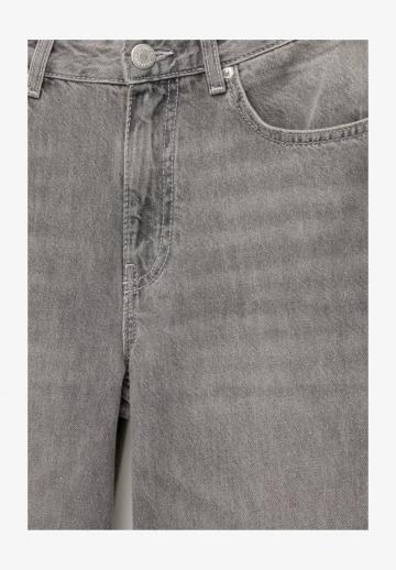 Свободные джинсы