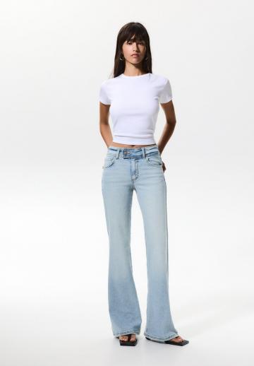 Клешеные брюки