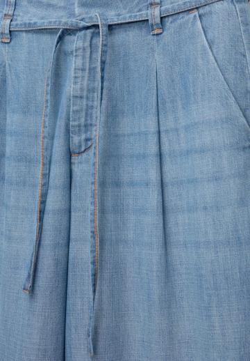 Клешеные джинсы