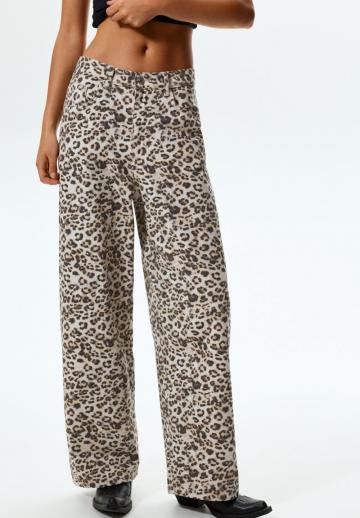 Свободные джинсы