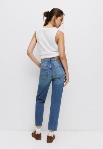 Короткие джинсы