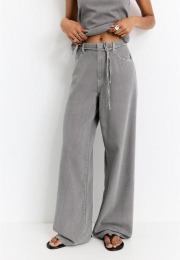 Свободные джинсы
