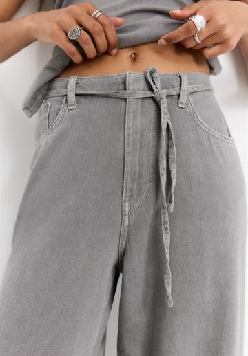 Свободные джинсы