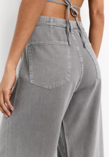 Свободные джинсы