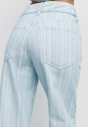 Прямые джинсы